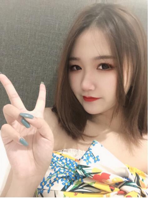 二刷网红脸短发小嫩妹