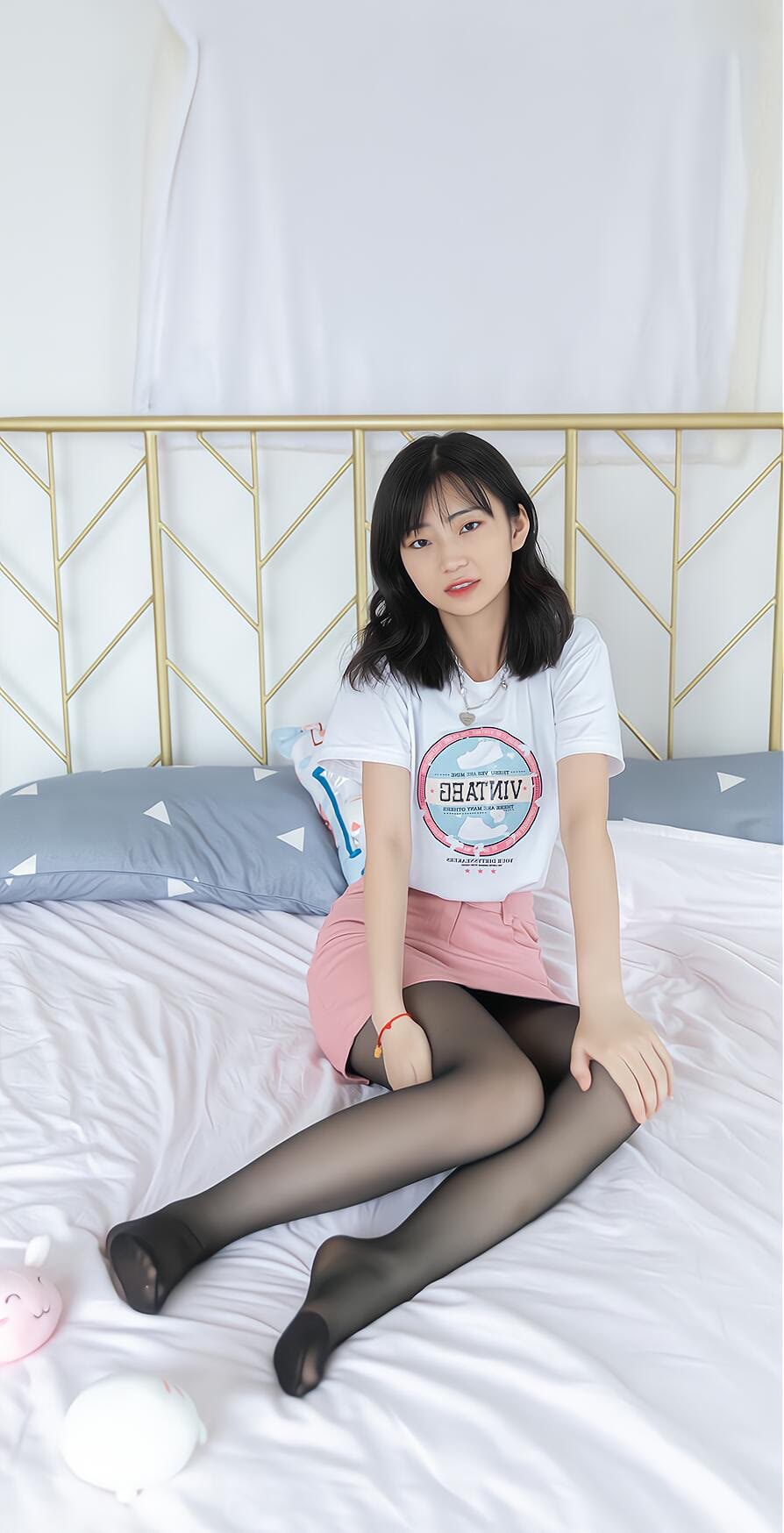 极品美女b紧水多不机车不催钟